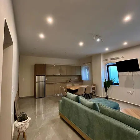 בית נופש Eria's Luxury Galatás